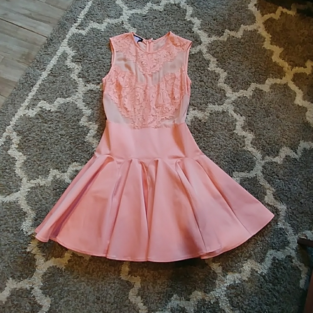 Bebe dress